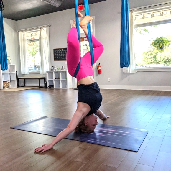 Meet your Posher, Jennifer - Picture 4 of 11